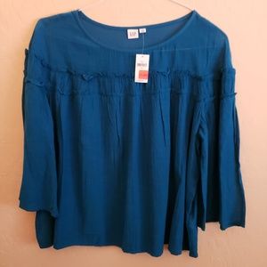 NWT Gap Flirty top